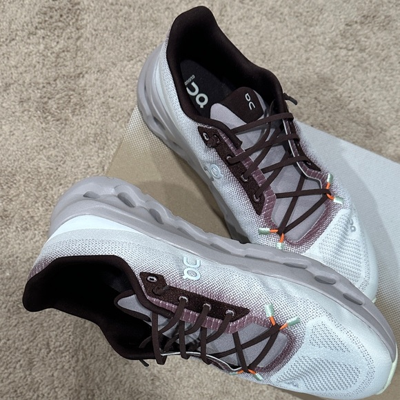 On Running cloud White and Brown Sneakers Cloudtilt 10.5 W worn once - Picture 3 of 5